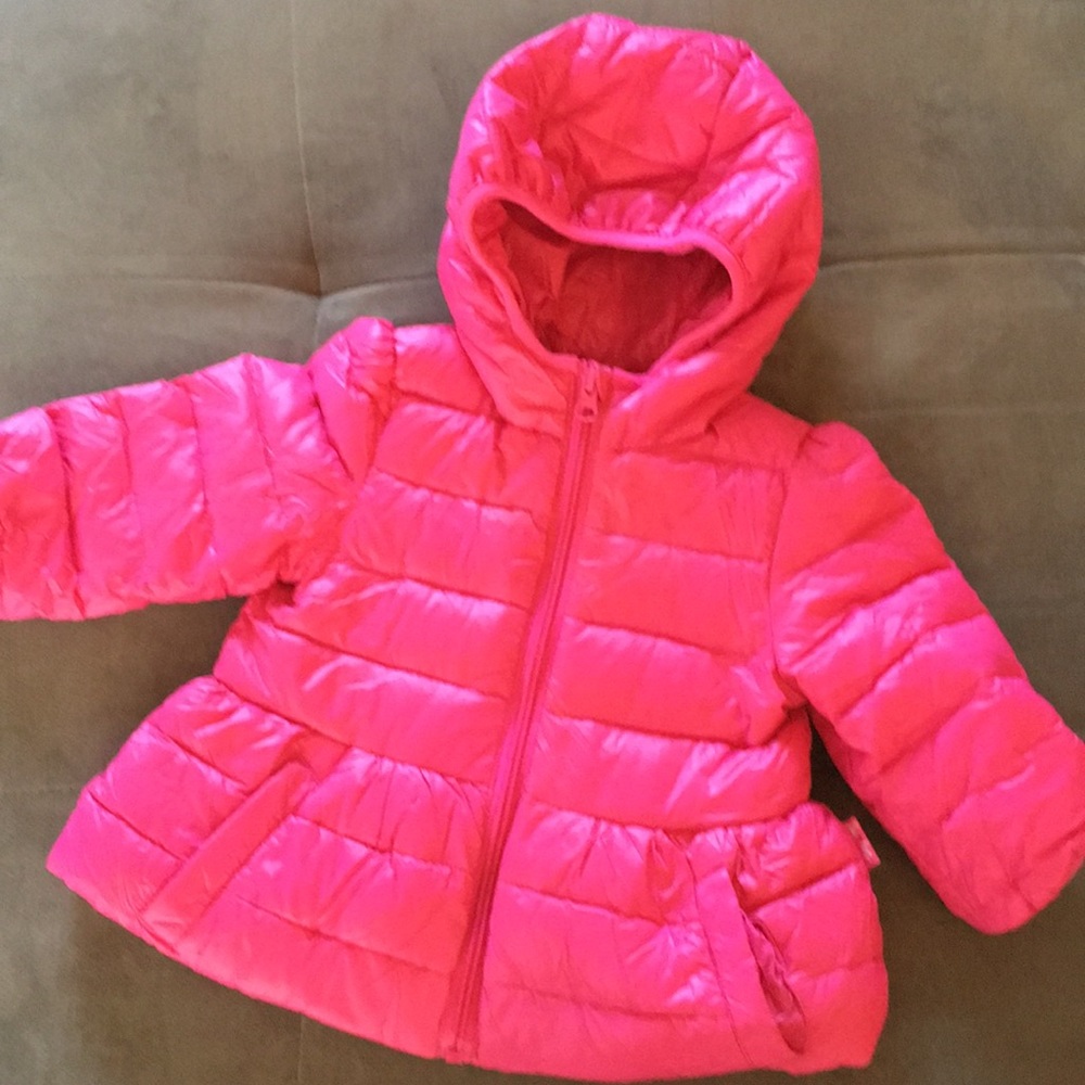 Le top pink puffer coat size 12 months never worn